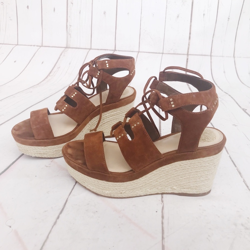 VINCE CAMUTO suede Platform